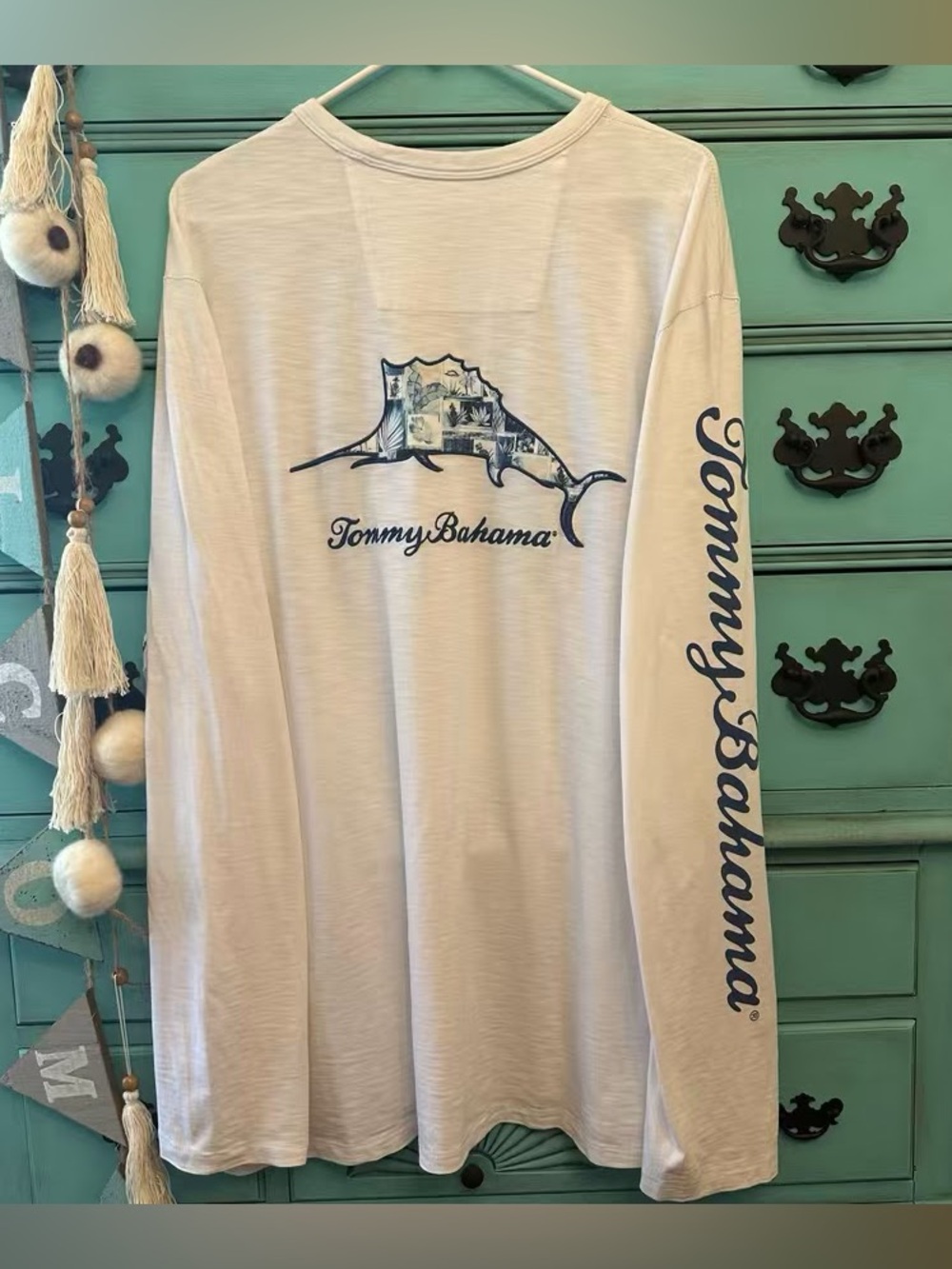 Tommy Bahama White Slub Knit Long Sleeve Marlin Graphic Tee XXL